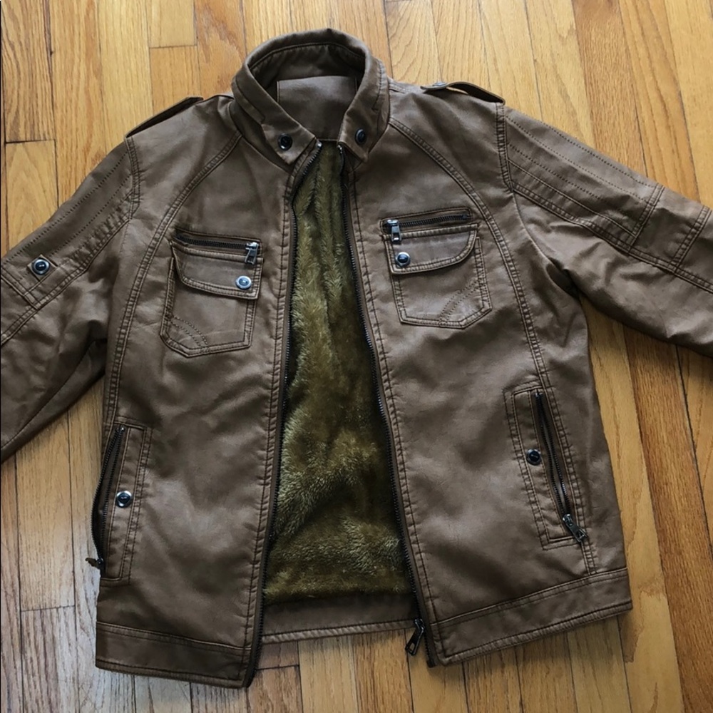 Men’s brown leather jacket